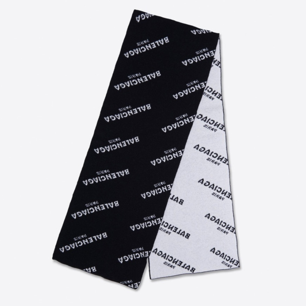 NWT BALENCIAGA Jacquard logo wool scarf